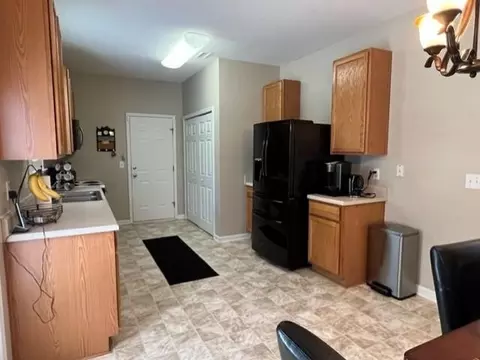 8 Crescent Hill Ct, Durham, NC 27704 photo 17