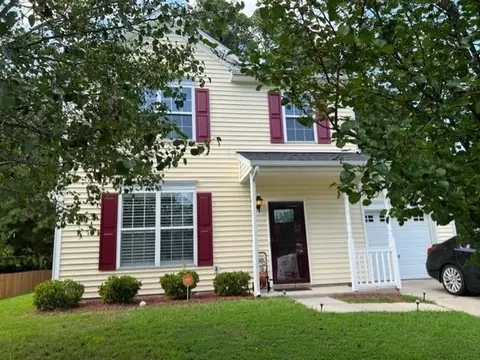 8 Crescent Hill Ct, Durham, NC 27704 photo 5