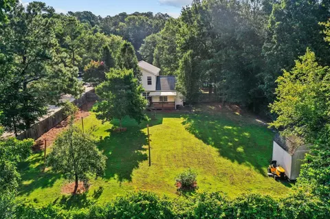 2215 Gentry Dr, Durham, NC 27705 photo 9