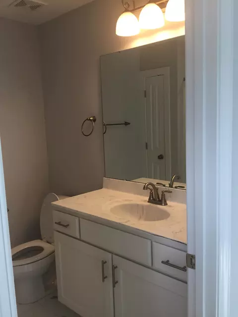 205 N Mclamb St, Benson, NC 27504 photo 17