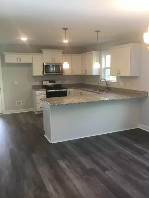 205 N Mclamb St, Benson, NC 27504 photo 8
