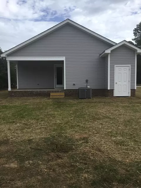 205 N Mclamb St, Benson, NC 27504 photo 4