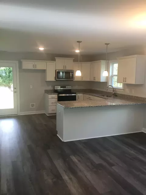 205 N Mclamb St, Benson, NC 27504 photo 10
