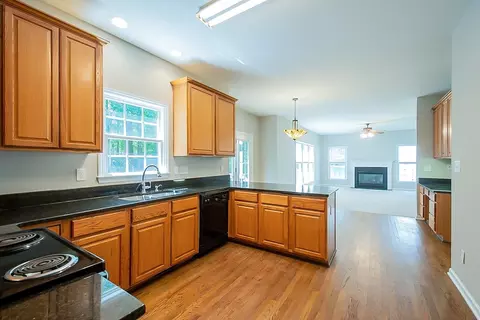 6 Queensland Ct, Durham, NC 27712 photo 8