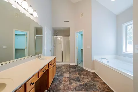 6 Queensland Ct, Durham, NC 27712 photo 6