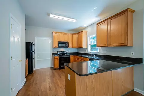 6 Queensland Ct, Durham, NC 27712 photo 4