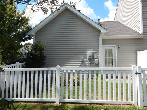1009 Crimson Dr, Durham, NC 27713 photo 8