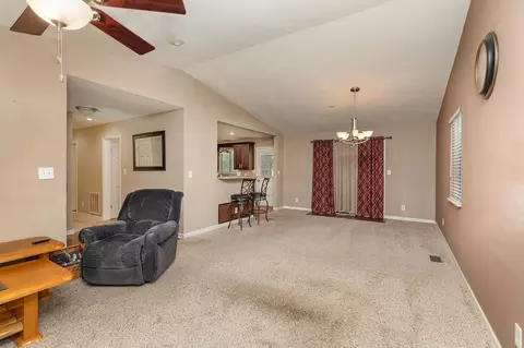 5609 Roslyn Rd, Durham, NC 27712 photo 8