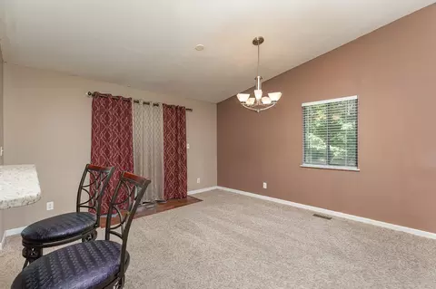 5609 Roslyn Rd, Durham, NC 27712 photo 9