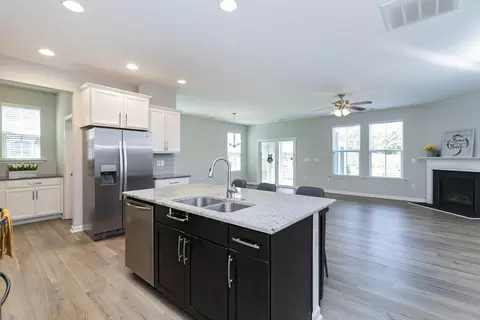 1307 Chronicle Dr, Durham, NC 27703 photo 6