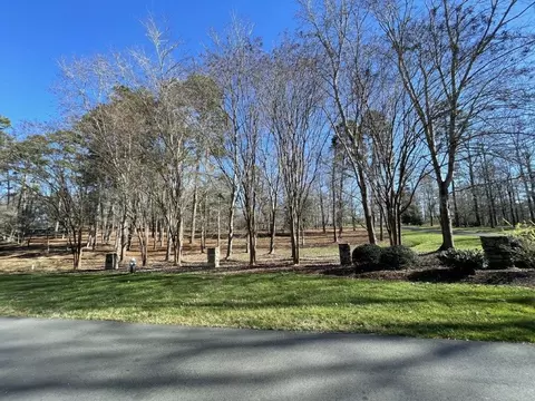 125 Freeman Hl, New London, NC 28127