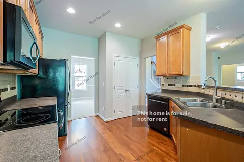 603 Poplar St, Durham, NC 27703 photo 4