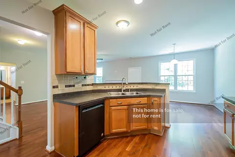 603 Poplar St, Durham, NC 27703 photo 8