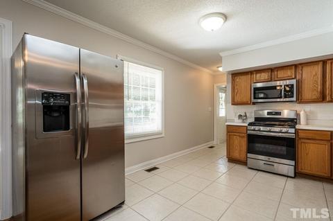 202 Purvis St, Garner, NC 27529 photo 9
