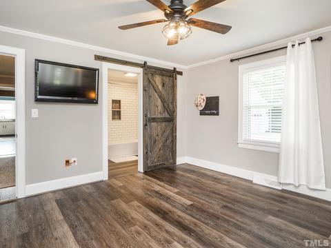 605 E Pine St, Graham, NC 27253 photo 32