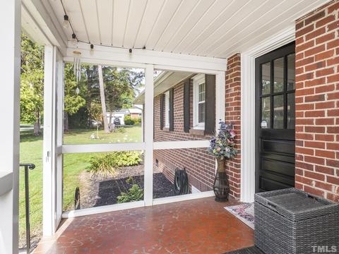 605 E Pine St, Graham, NC 27253 photo 39