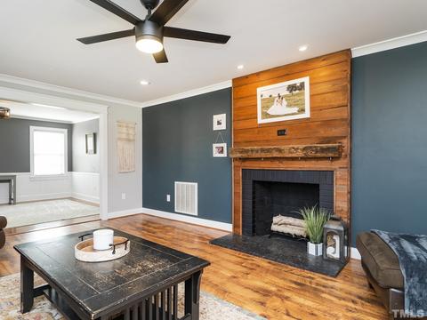 605 E Pine St, Graham, NC 27253 photo 11