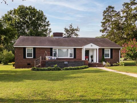 605 E Pine St, Graham, NC 27253 photo 3