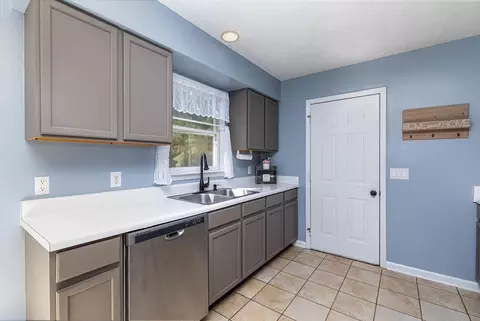 1444 Gregory Cir, Lillington, NC 27546 photo 8