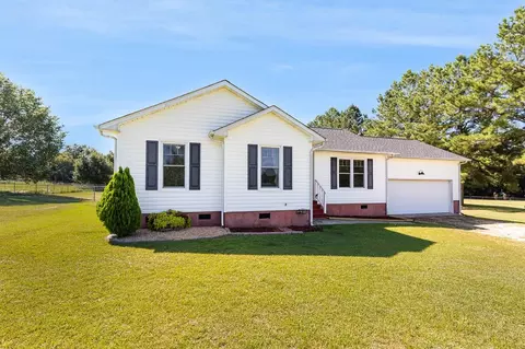 1444 Gregory Cir, Lillington, NC 27546 photo 2