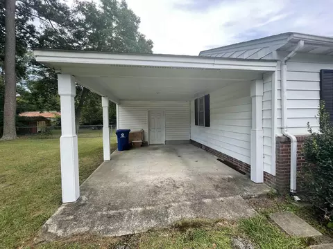 102 E Griswold St, Selma, NC 27576 photo 4