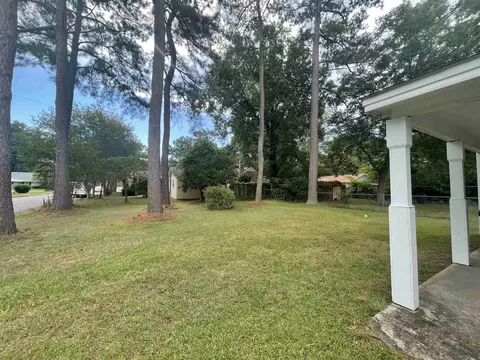 102 E Griswold St, Selma, NC 27576 photo 5