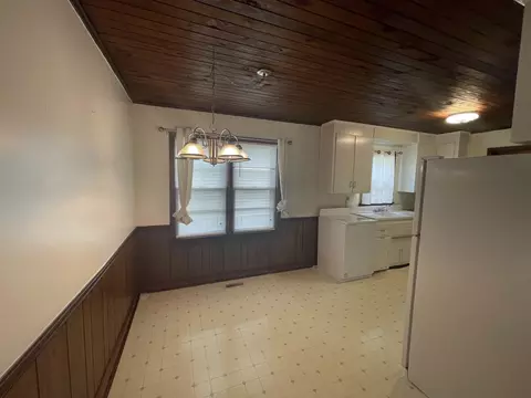 102 E Griswold St, Selma, NC 27576 photo 12