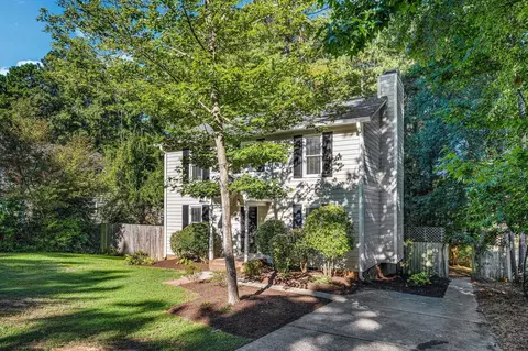 2206 Caroline Dr, Durham, NC 27705 photo 2