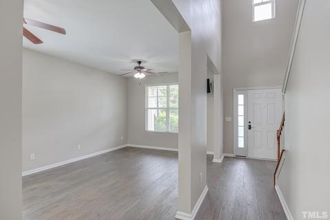 403 Glenview Ln, Durham, NC 27703 photo 9