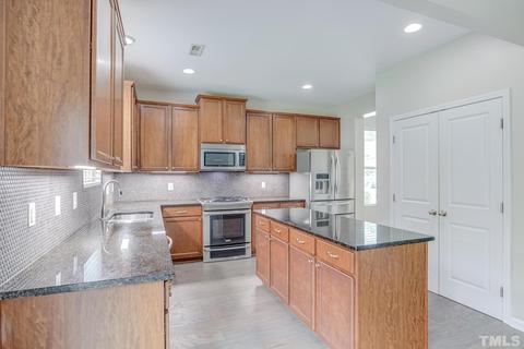 403 Glenview Ln, Durham, NC 27703 photo 12