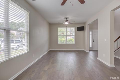 403 Glenview Ln, Durham, NC 27703 photo 6