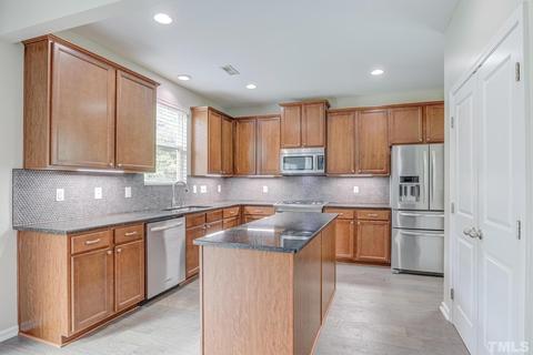 403 Glenview Ln, Durham, NC 27703 photo 10