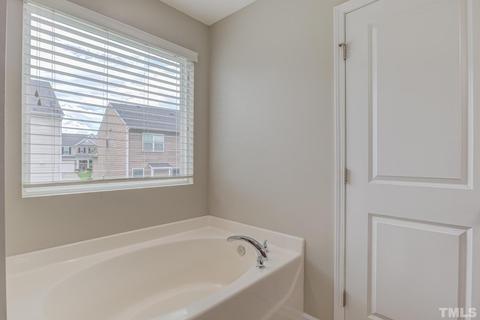 403 Glenview Ln, Durham, NC 27703 photo 29