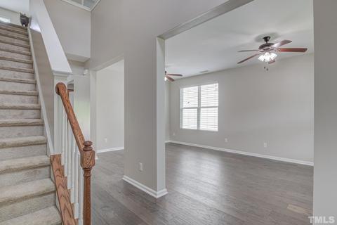403 Glenview Ln, Durham, NC 27703 photo 5