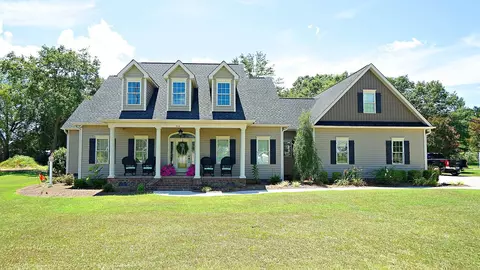 514 S Lincoln St, Benson, NC 27504 photo 2