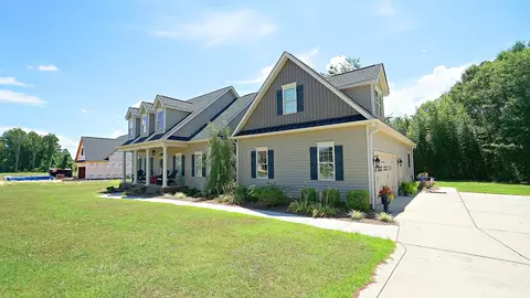 514 S Lincoln St, Benson, NC 27504 photo 4