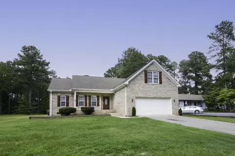 192 Firetree Ln, West End, NC 27376 photo 1