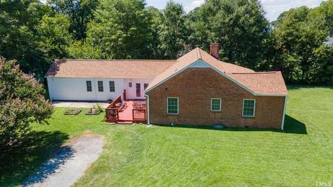 408 E First St, Princeton, NC 27569 photo 5