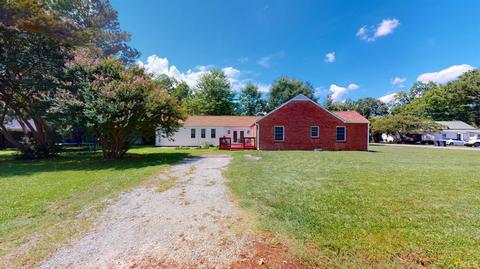 408 E First St, Princeton, NC 27569 photo 9