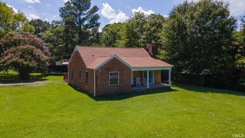 408 E First St, Princeton, NC 27569 photo 2