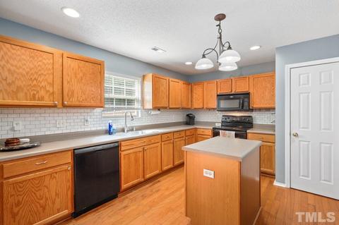 2815 Skybrook Ln, Durham, NC 27703 photo 6