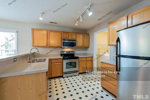 711 Bishopstone Dr, Durham, NC 27705 photo 4