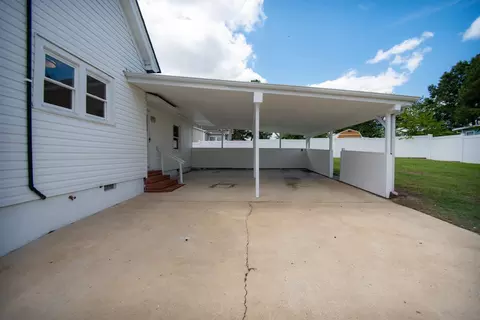 110 E I St, Erwin, NC 28339 photo 4