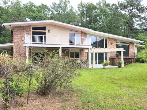2010 Panoramic Dr, Durham, NC 27703 photo 2