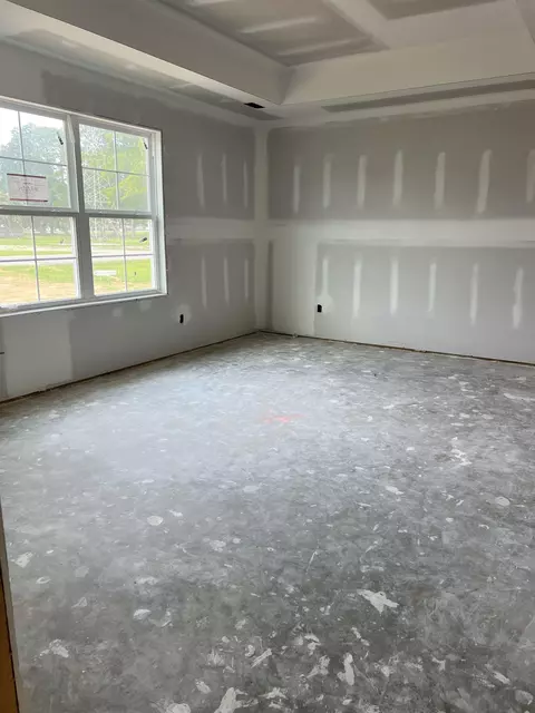 885 E H St, Erwin, NC 28339 photo 4