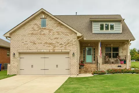 122 Colonade Ct, Benson, NC 27504 photo 1