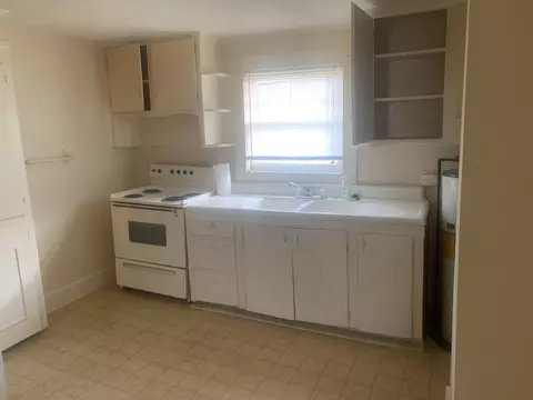 604 N 7th St, Smithfield, NC 27577 photo 5