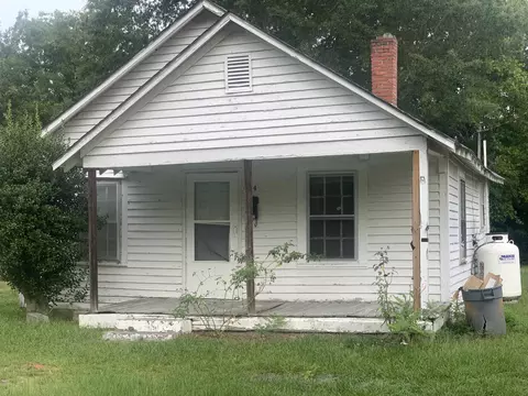 604 N 7th St, Smithfield, NC 27577 photo 1
