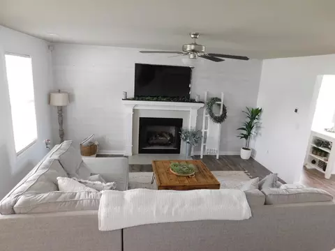 28 Cornfield Ln, Benson, NC 27504 photo 3