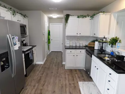 28 Cornfield Ln, Benson, NC 27504 photo 6